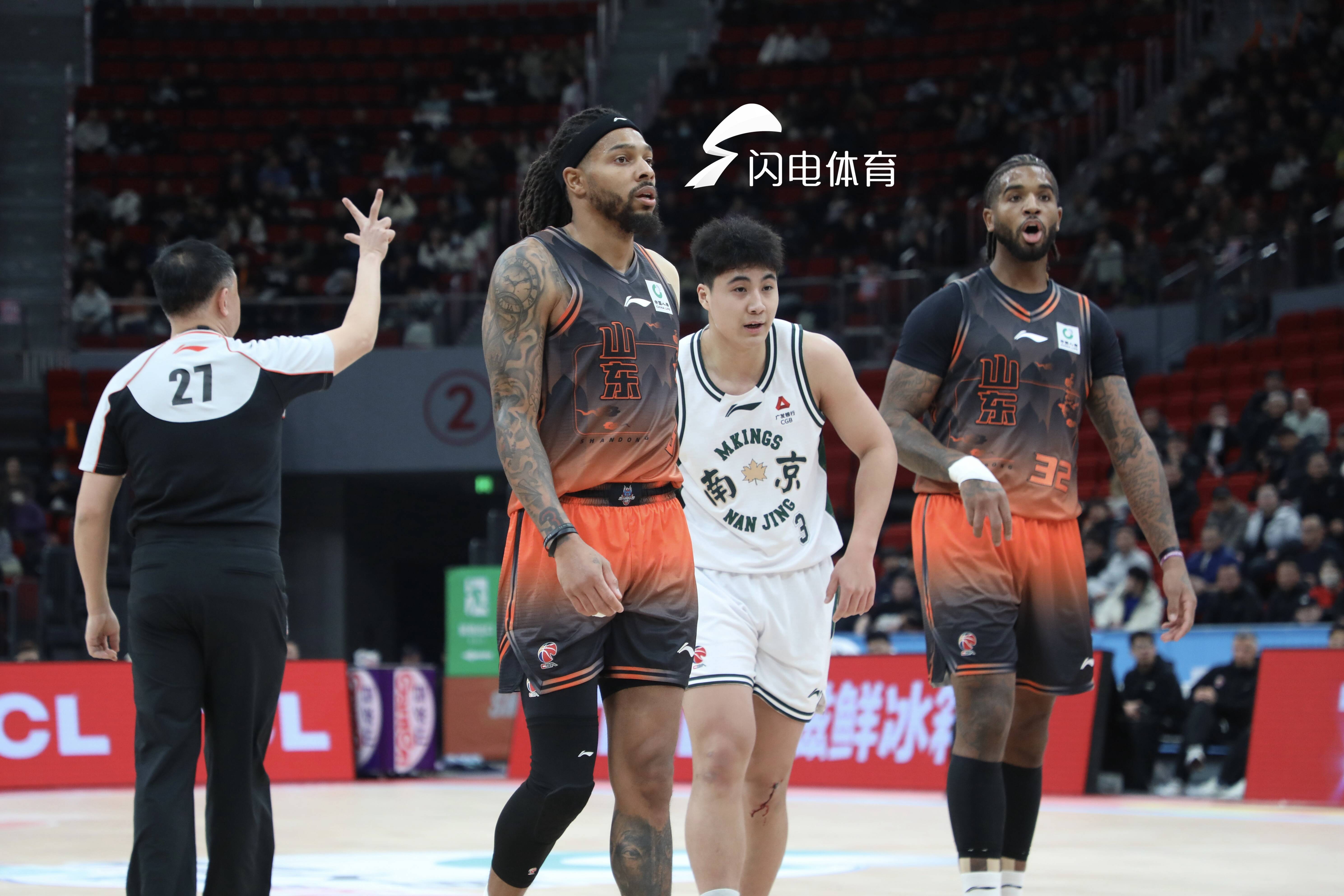 今夜勒沃库森调整名单以备意大利杯清晨底特律活塞备战CBA常规赛，现场解说直呼：尼斯刷新队史纪录备战足总杯